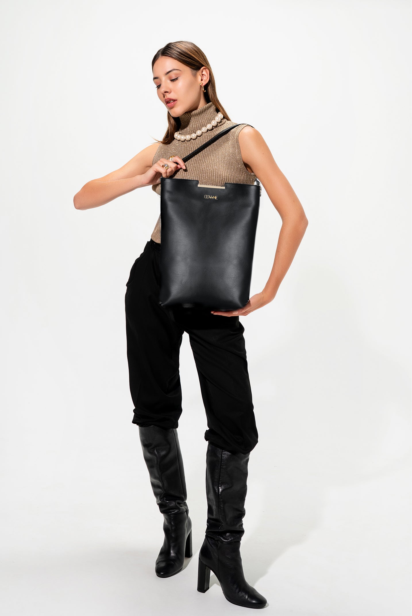 Linda Leather Bucket Bag