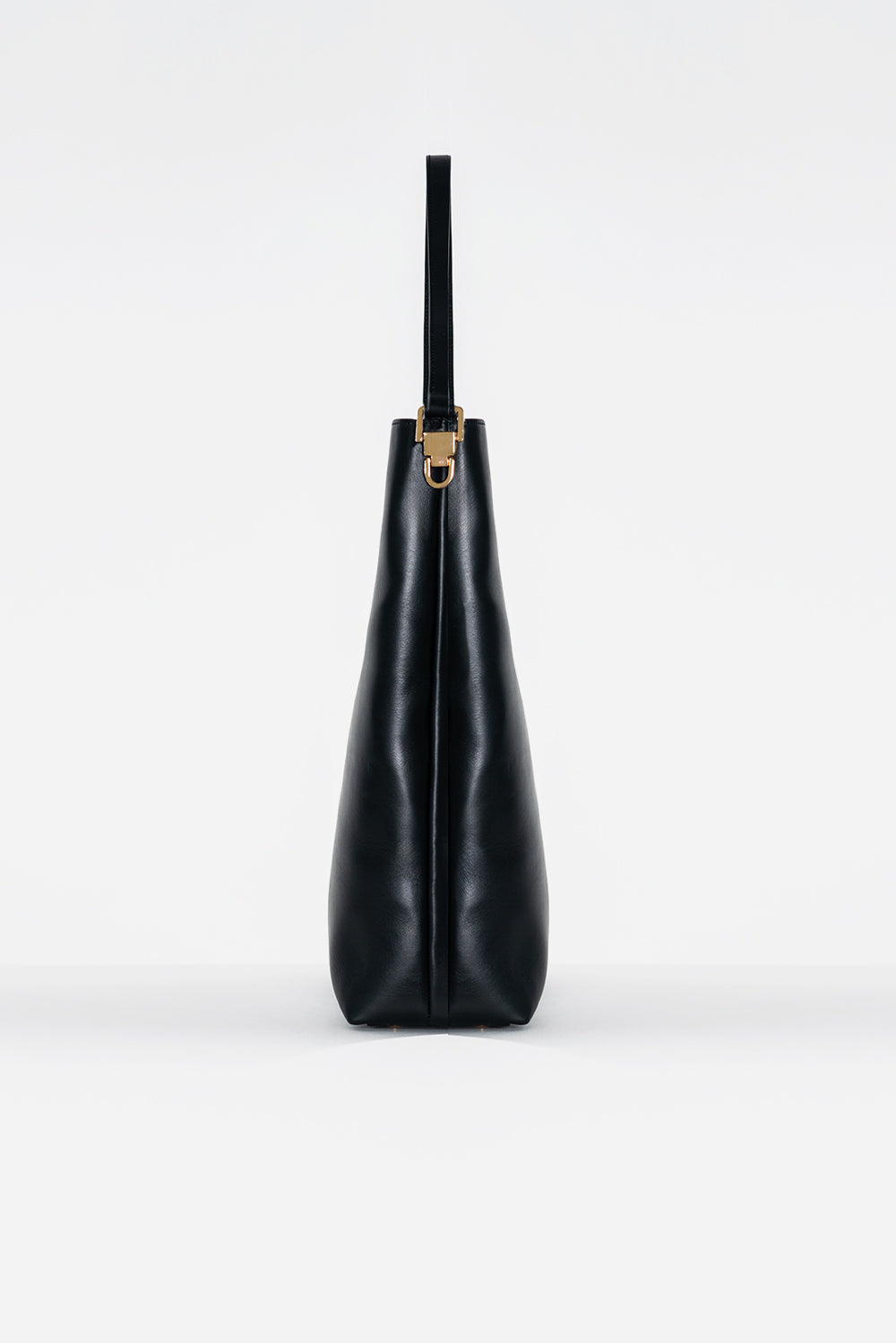 Linda Leather Bucket Bag